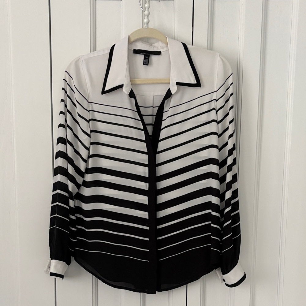 White House Black Market Blouse sz xs